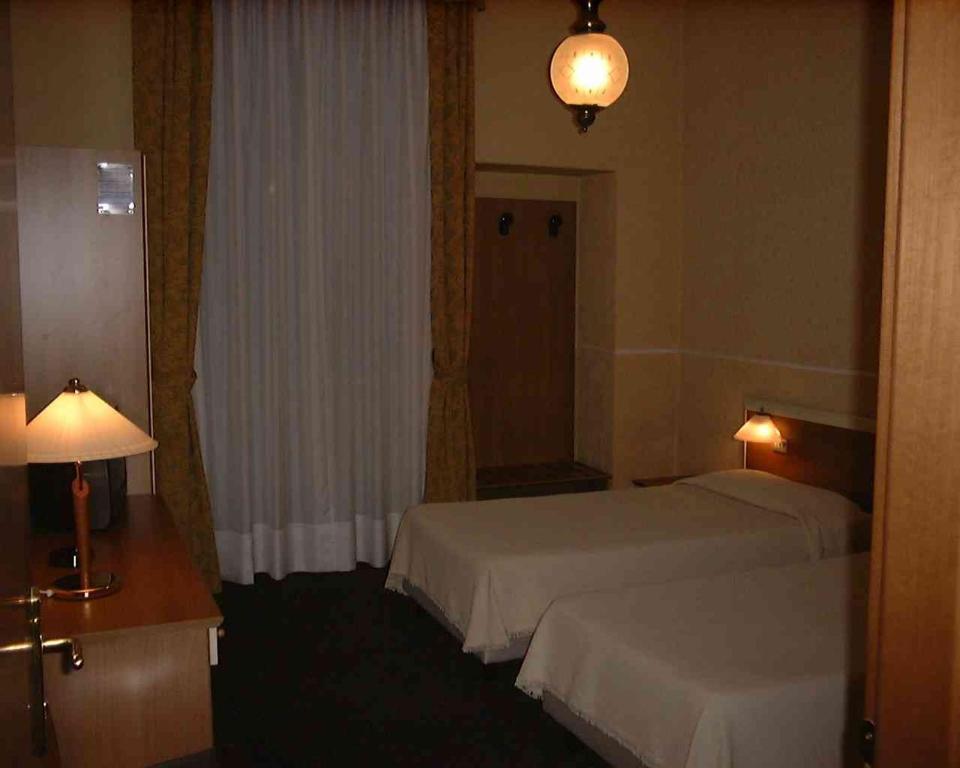Hotel Johnny Milano Ngoại thất bức ảnh