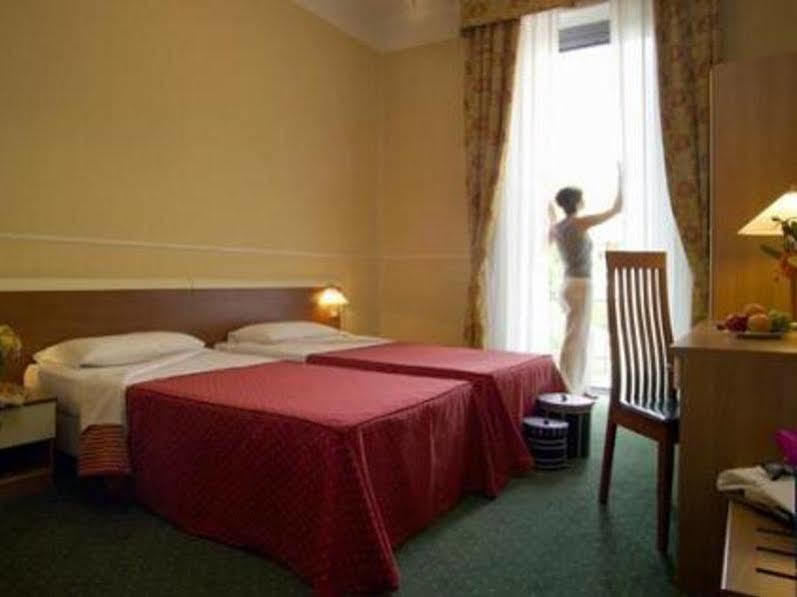 Hotel Johnny Milano Ngoại thất bức ảnh
